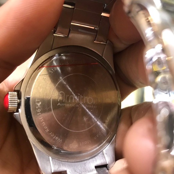 Men’s armitron watch silver red - Picture 3 of 6